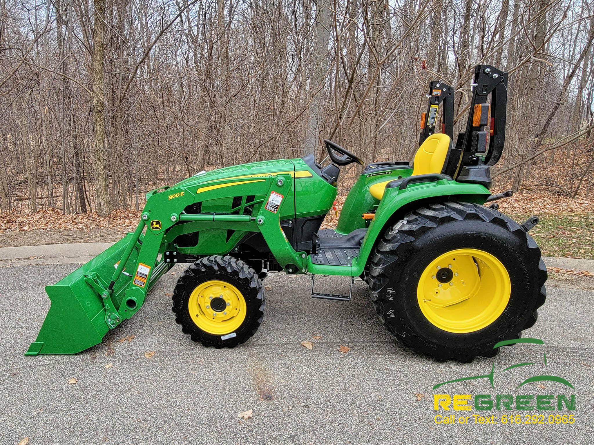 SOLD! LIKE NEW - LOW HOUR 2020 John Deere 3032E 32hp Compact Tractor, Loader, Forks & 60 Brush Hog - Image 6