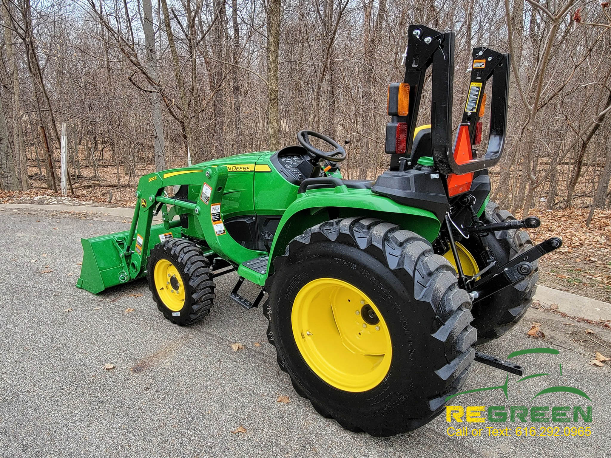 SOLD! LIKE NEW - LOW HOUR 2020 John Deere 3032E 32hp Compact Tractor, Loader, Forks & 60 Brush Hog - Image 9