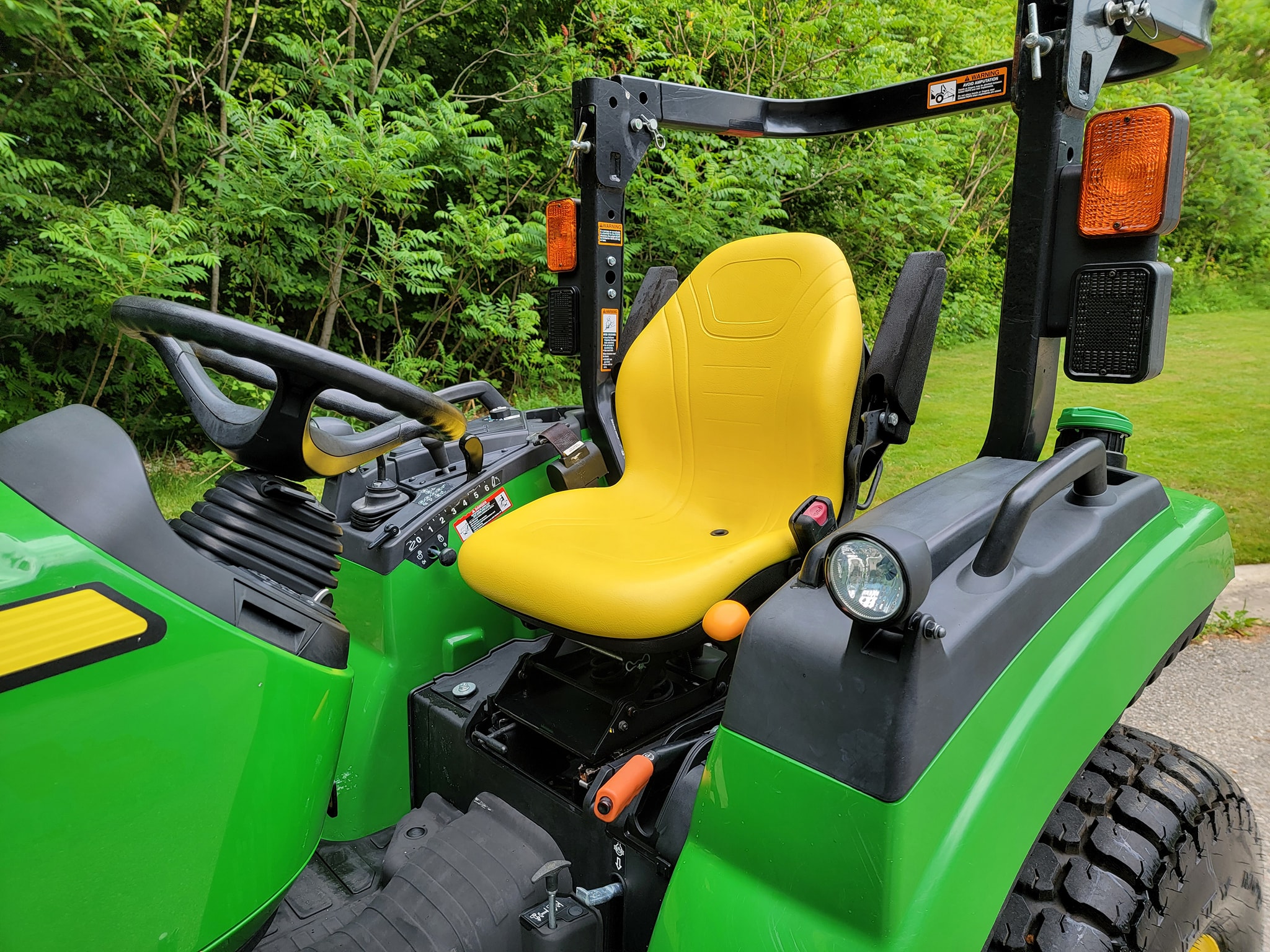 Sold 2017 John Deere 2032r Compact Tractor Loader And Mower Regreen