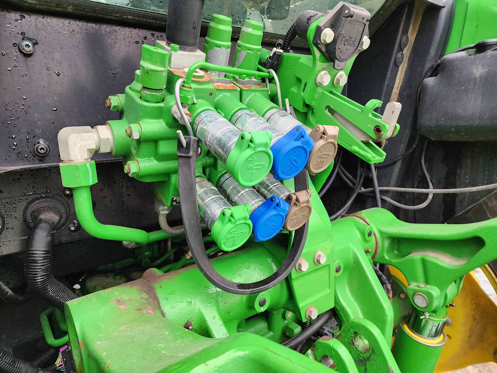 LIKE NEW – LOW HOUR John Deere 5090M 90hp Utility Tractor & Implements Bundle - Image 18