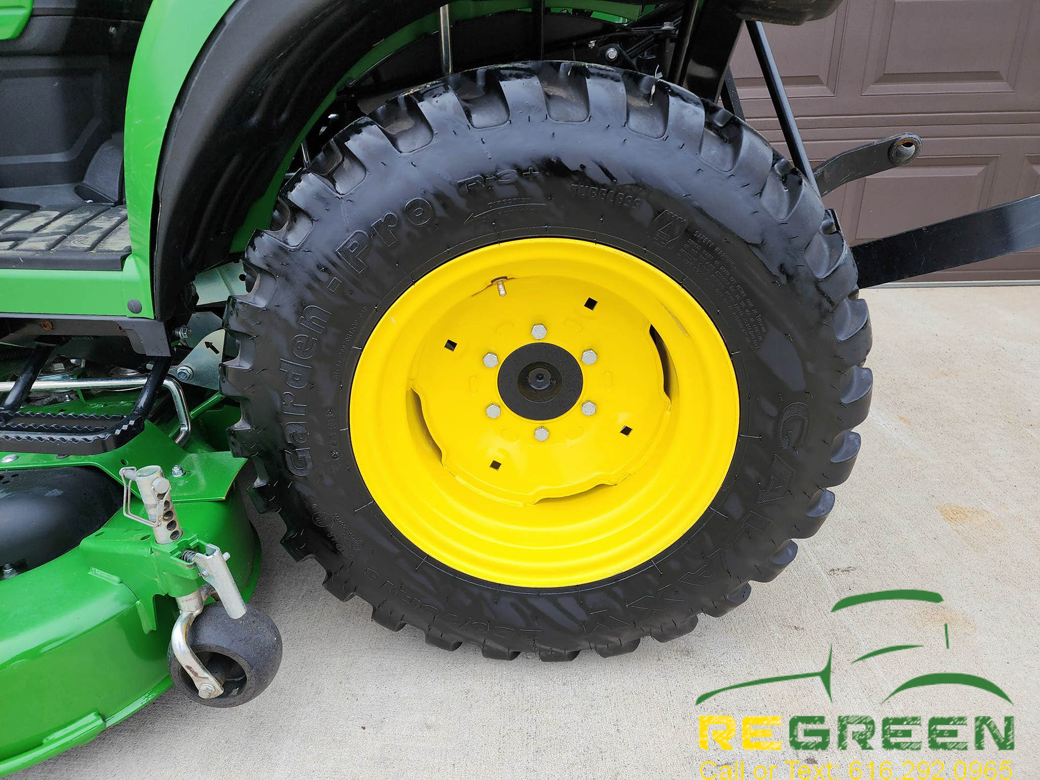 2019 John Deere 2025R Tractor, Loader, Mower Package - Image 11