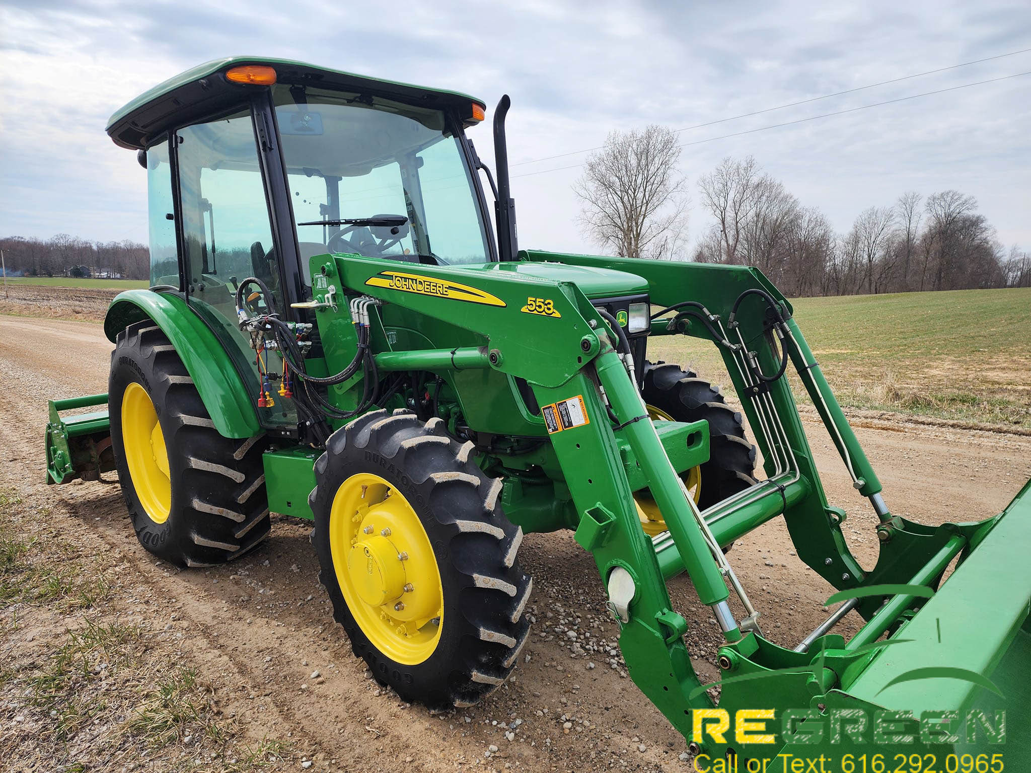 John Deere 5075E Utility Cab Tractor, Loader & Implements - Image 8