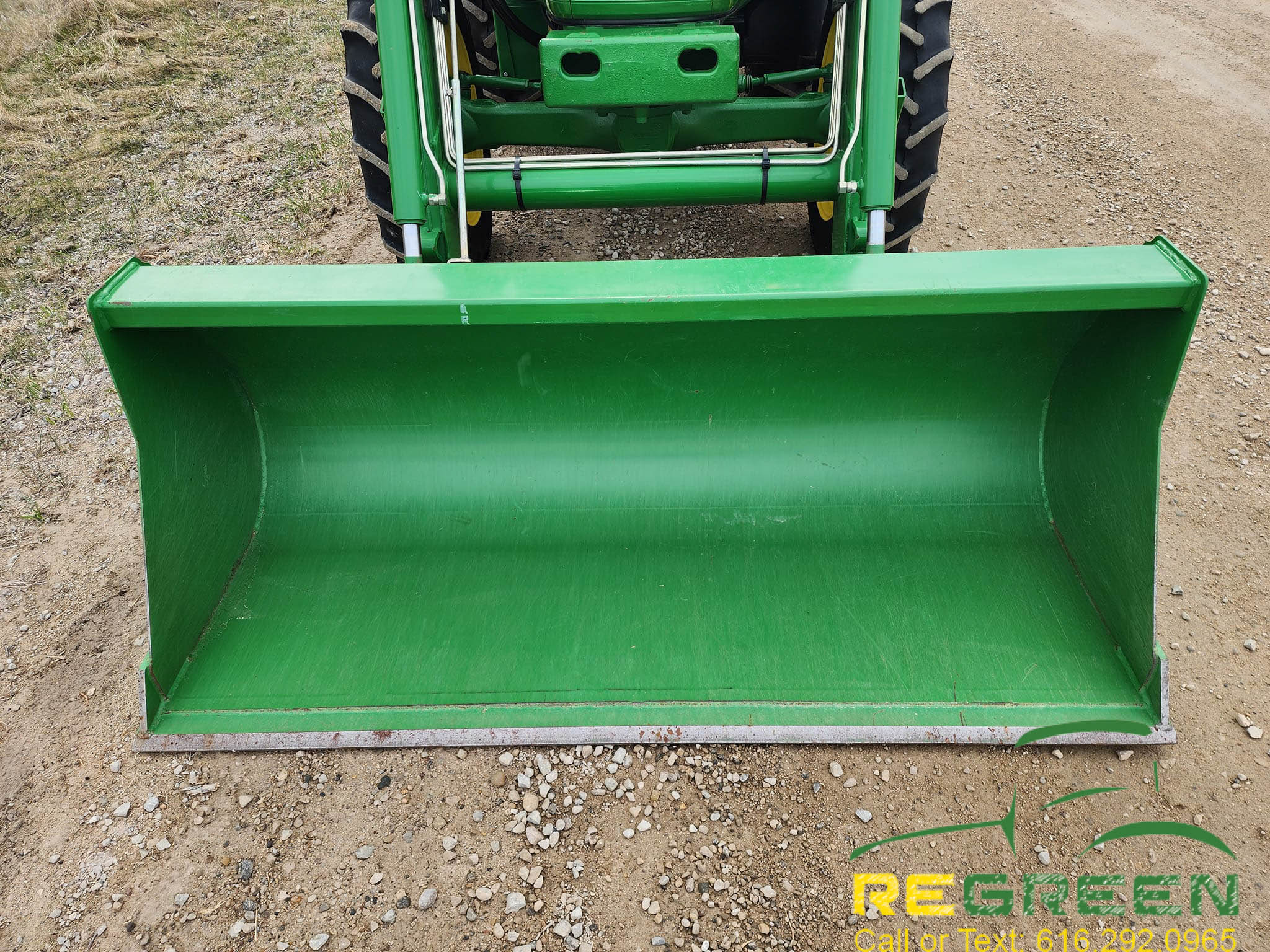 John Deere 5075E Utility Cab Tractor, Loader & Implements - Image 14