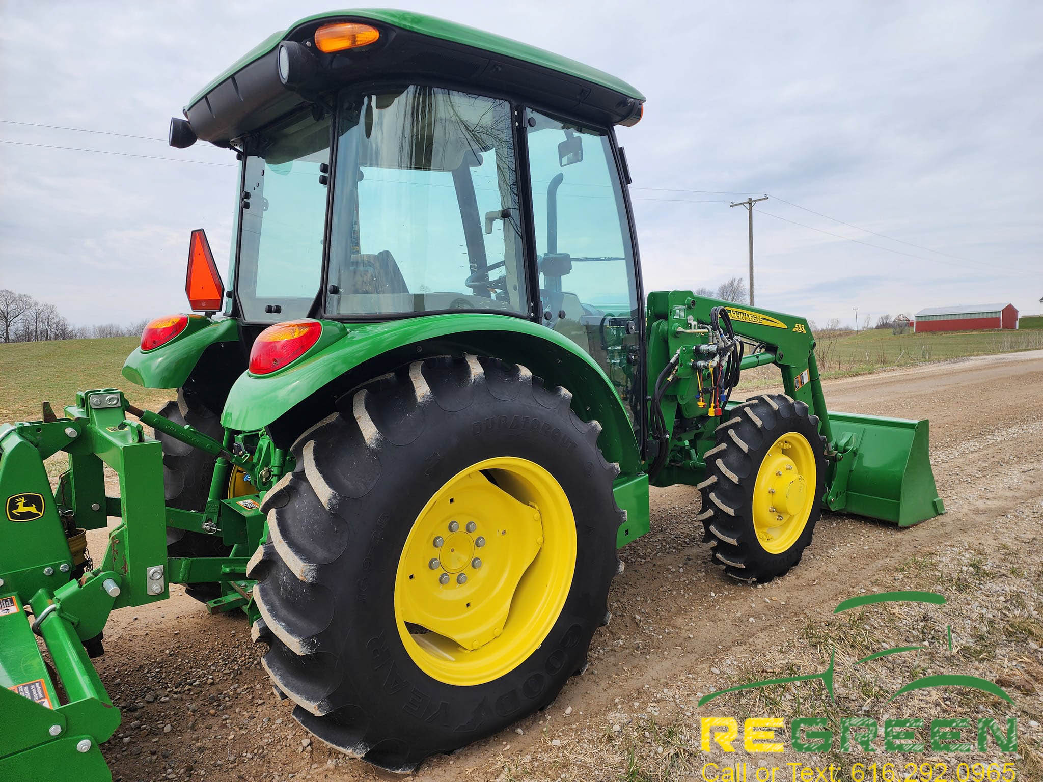 John Deere 5075E Utility Cab Tractor, Loader & Implements - Image 10