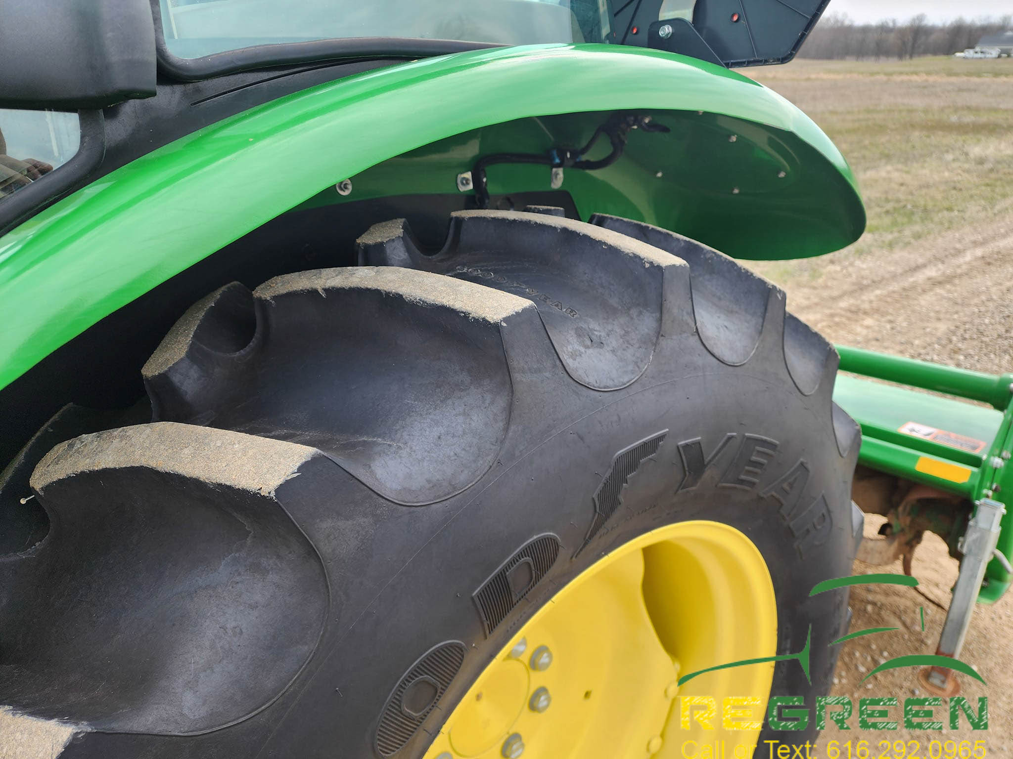 John Deere 5075E Utility Cab Tractor, Loader & Implements - Image 13
