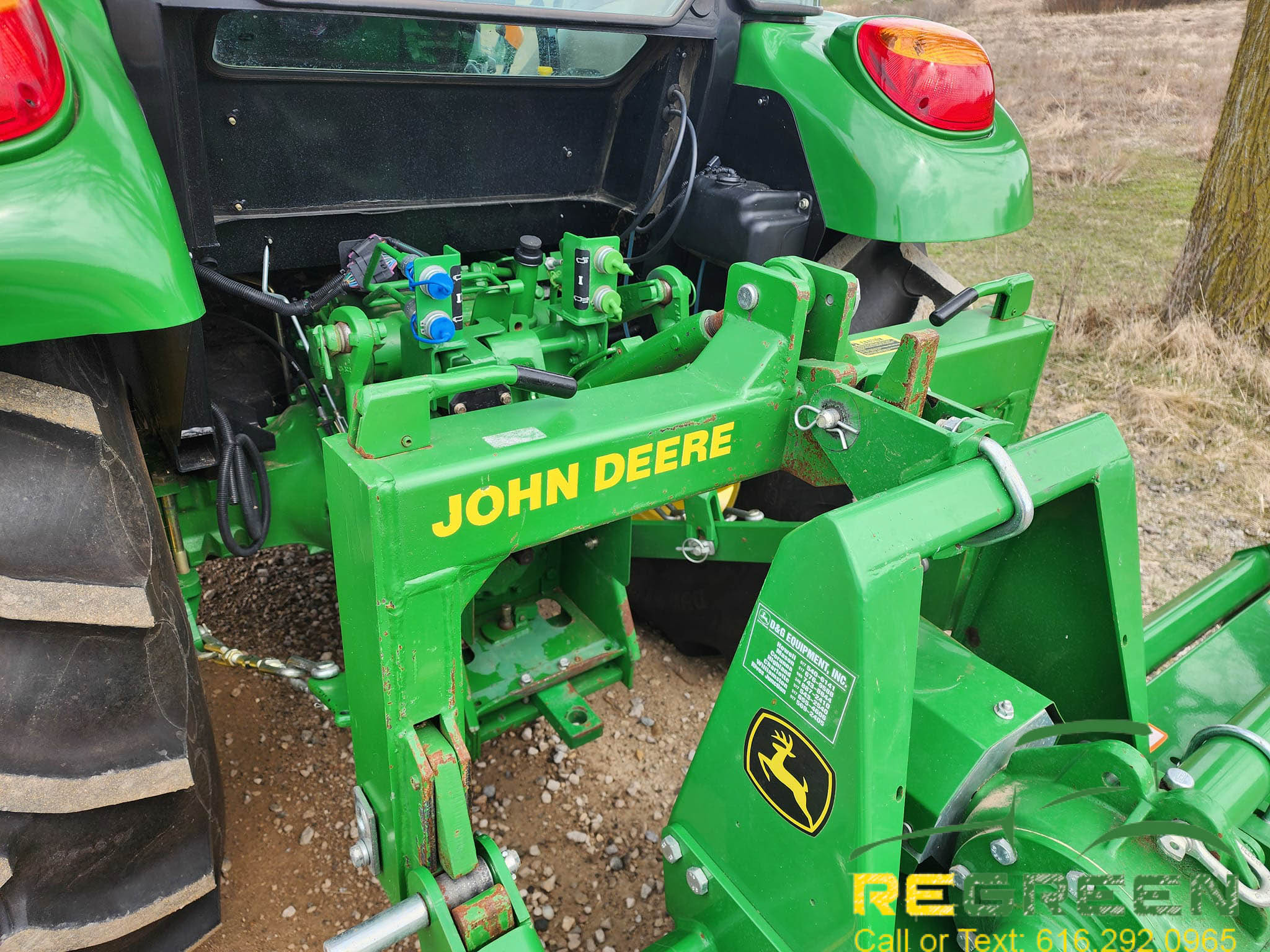 John Deere 5075E Utility Cab Tractor, Loader & Implements - Image 11