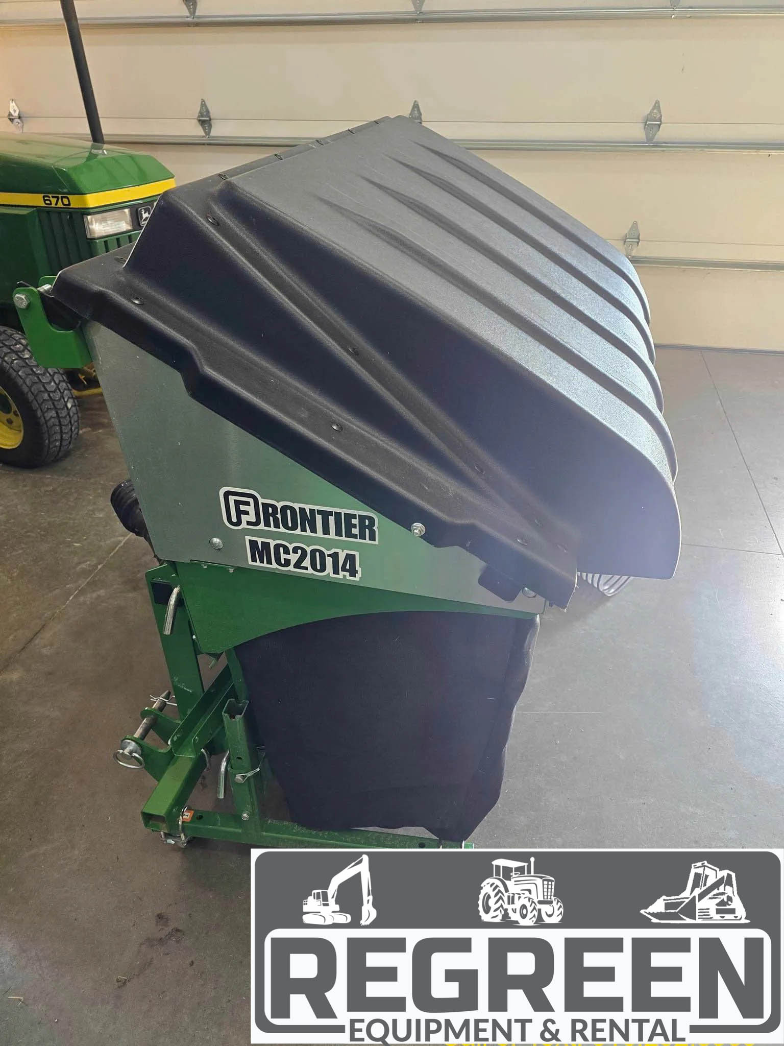 2023 Frontier MC2014 14 Bushel PTO Driven Bagger Attachment - Image 9