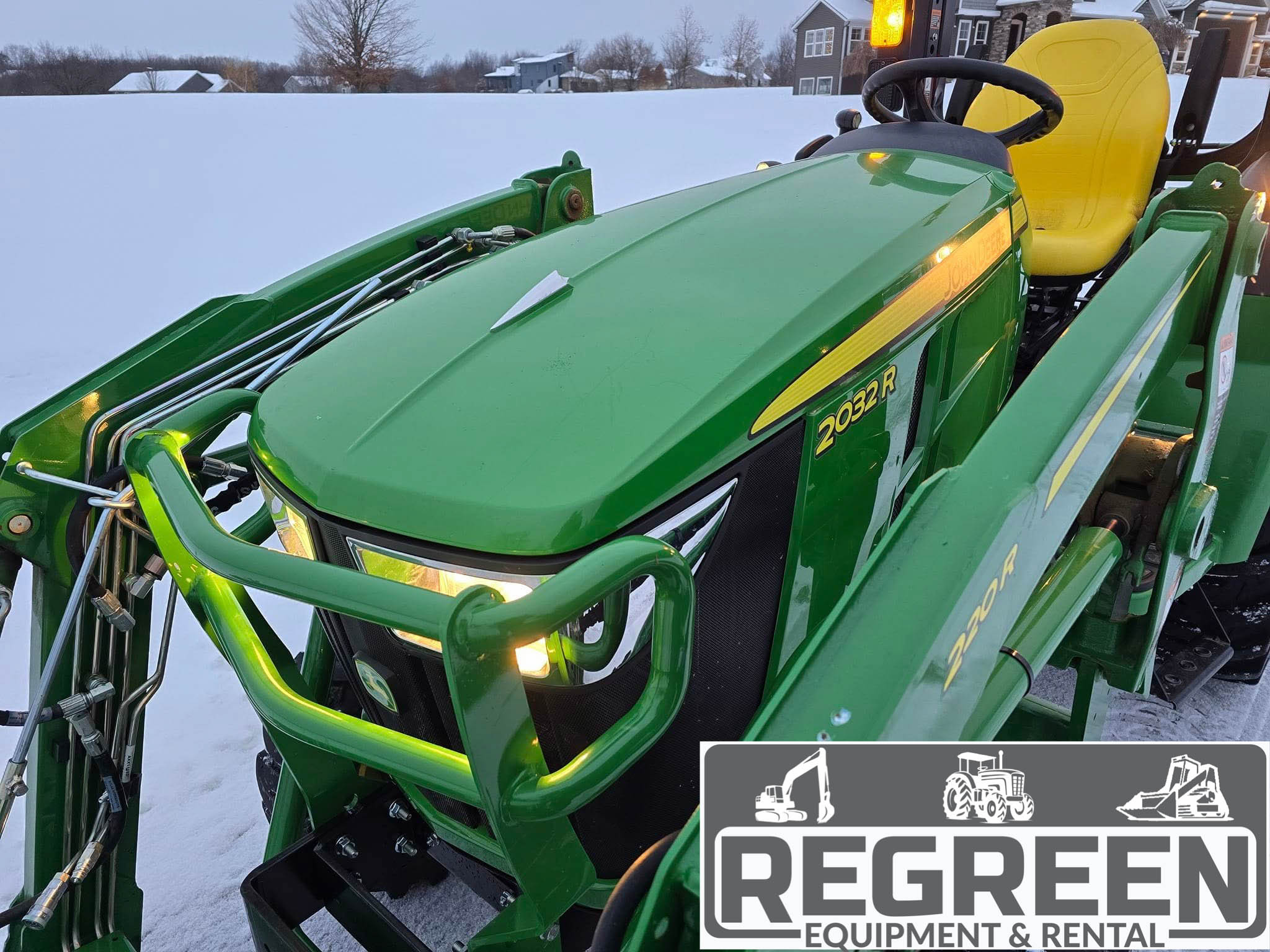 2022 John Deere 2032R Tractor, Loader & iMatch Quick Hitch - Image 12