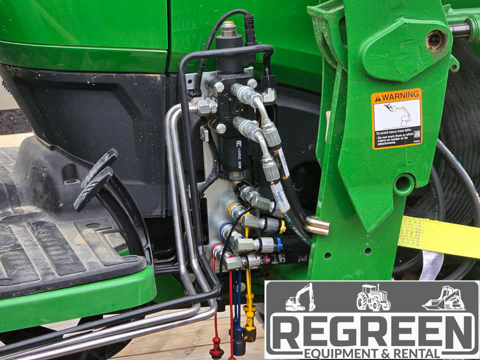 2022 John Deere 2032R Tractor, Loader & iMatch Quick Hitch - Image 13