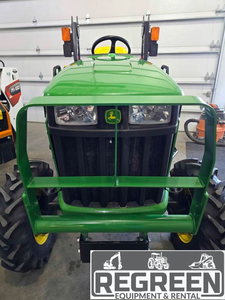 2015 John Deere 3038E 38hp Compact Tractor & Loader. - Image 8