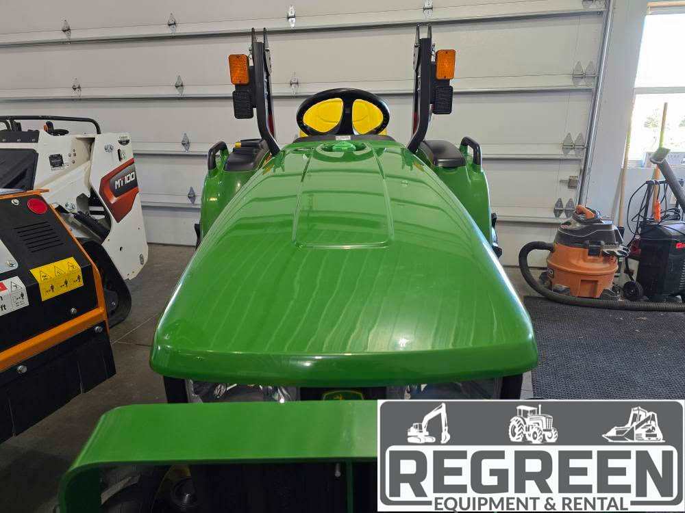 2015 John Deere 3038E 38hp Compact Tractor & Loader. - Image 11