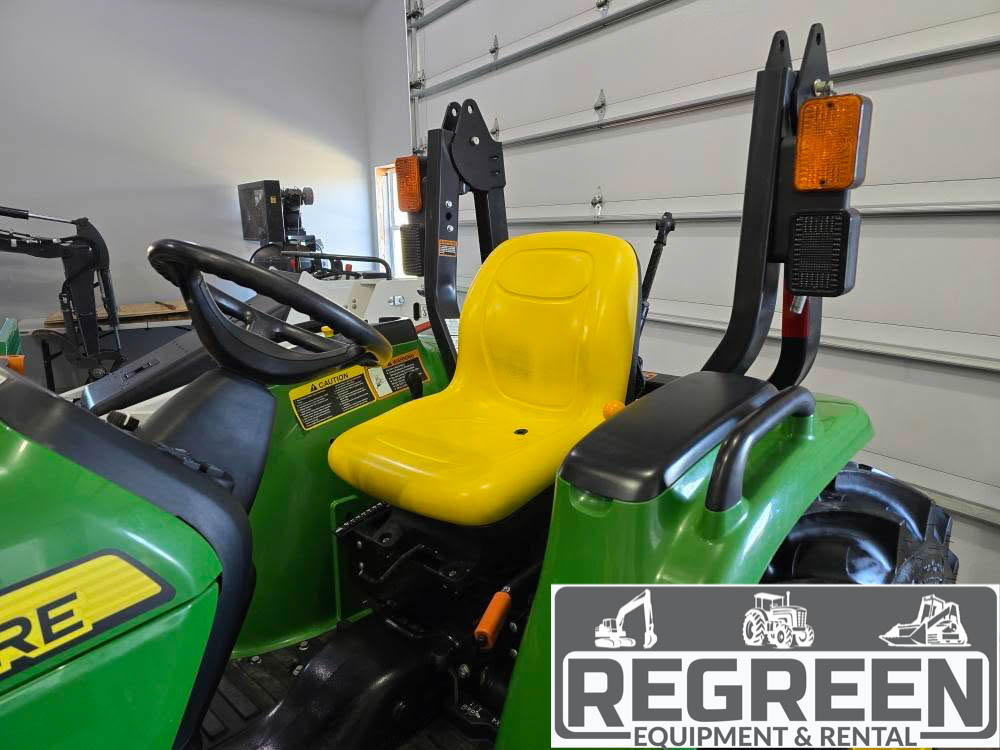 2015 John Deere 3038E 38hp Compact Tractor & Loader. - Image 13