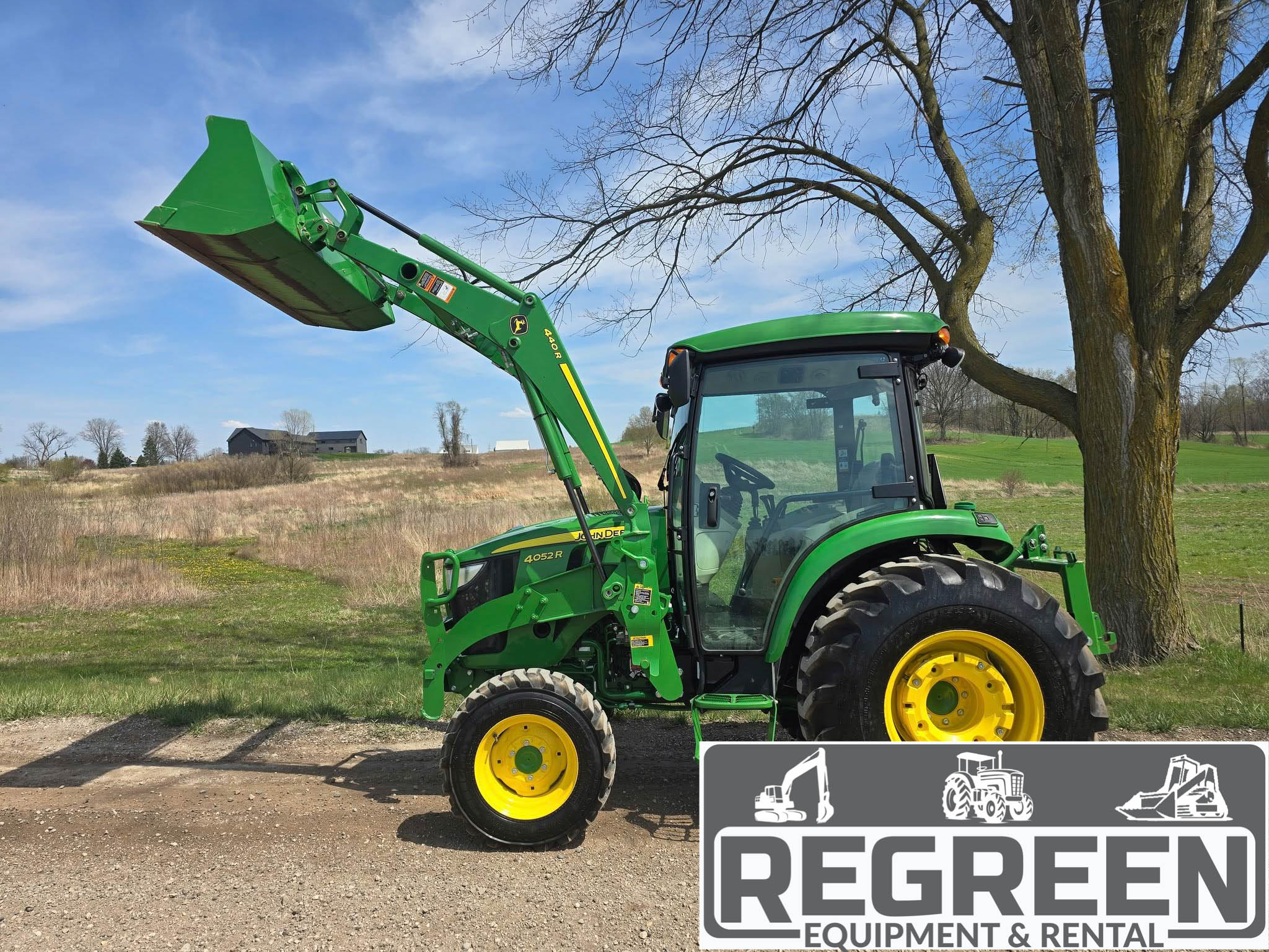 LIKE NEW - LOW HOUR John Deere 4052R Compact Cab Tractor & Loader - Image 3