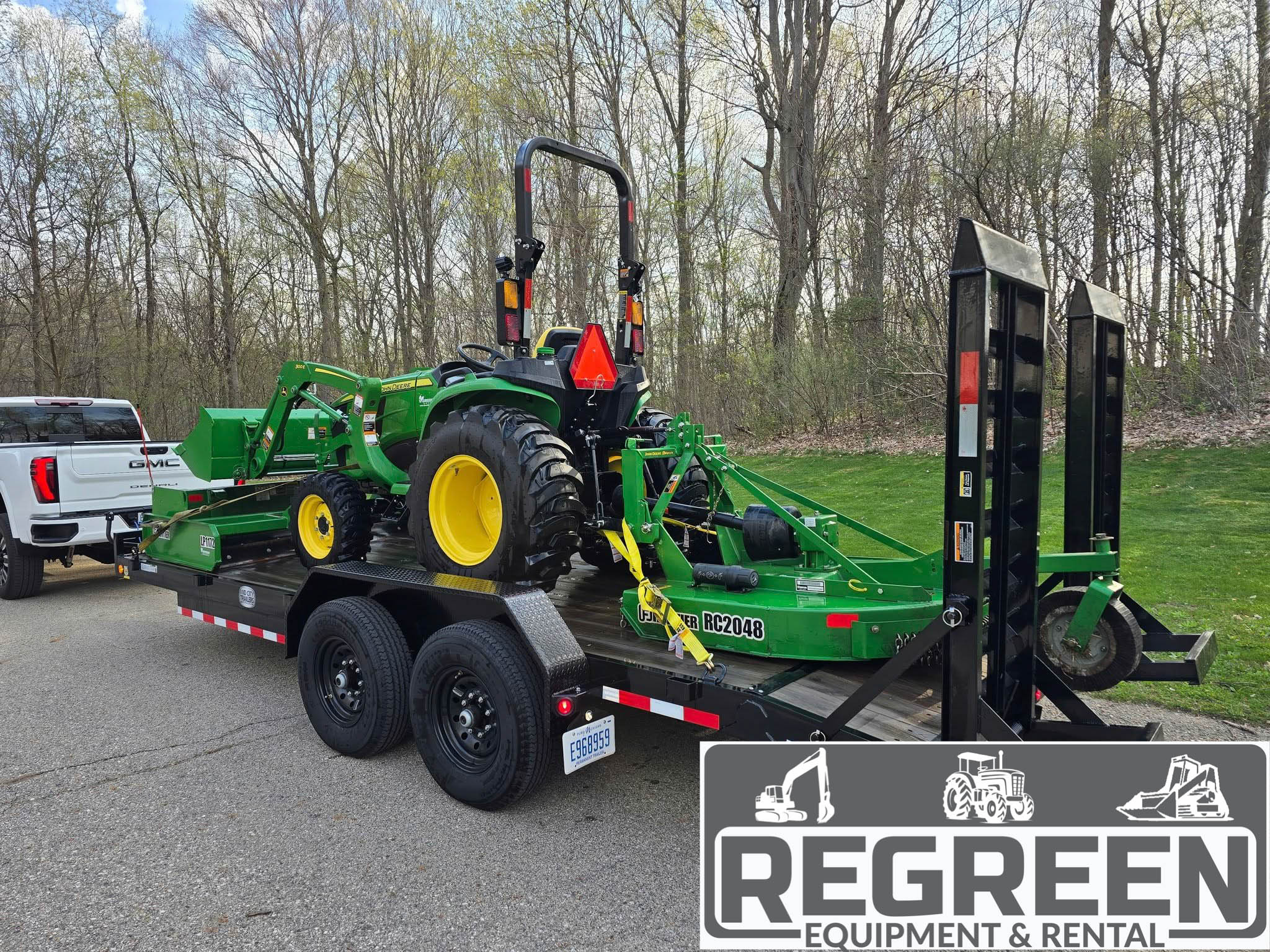 2023 John Deere 3025E Compact Tractor, Trailer & Attachments Package - Image 5
