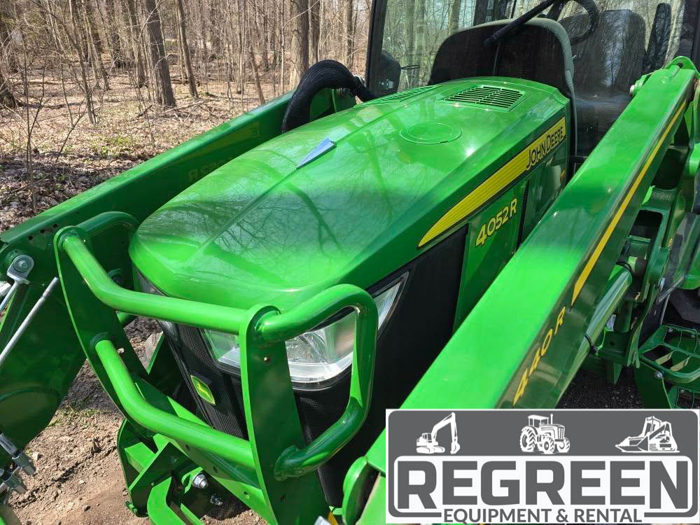 LIKE NEW - LOW HOUR John Deere 4052R Compact Cab Tractor & Loader - Image 18