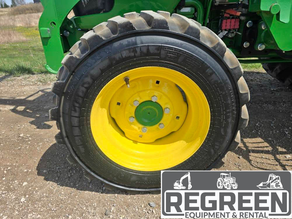 LIKE NEW - LOW HOUR John Deere 4052R Compact Cab Tractor & Loader - Image 21