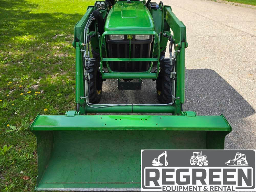 2011 John Deere 3038E 38hp Compact Tractor & Loader - Image 13
