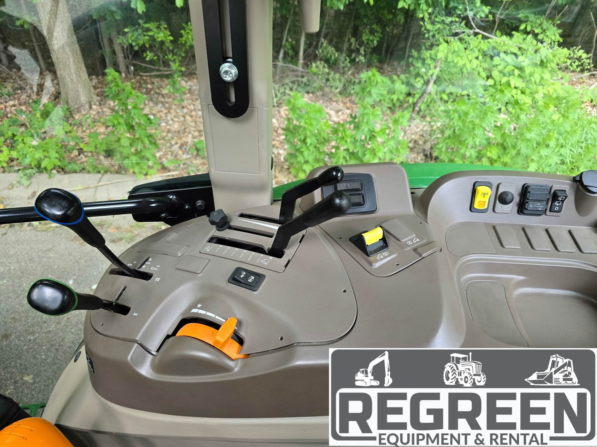 2024 John Deere 5067E Utility Cab Tractor, Loader & Forks - Image 21